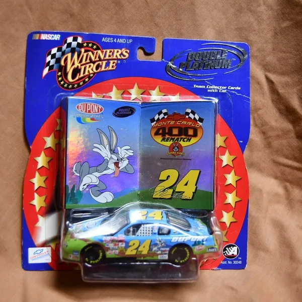 50056 jeff gordon 2007 dupont car