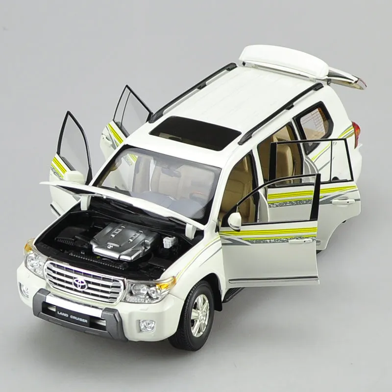 /img/50058-land-cruiser-diecast-cleaning.webp