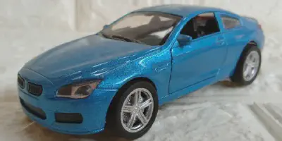 /img/50076-diecast-mercedes-display.webp