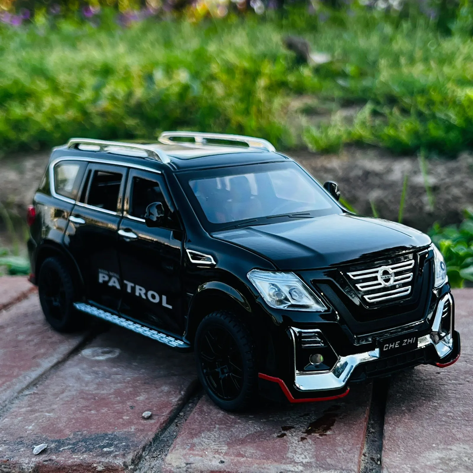 50087 nissan patrol diecast model 4