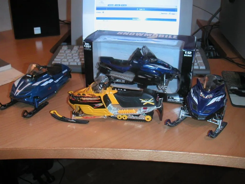 50090 ski doo elan diecast
