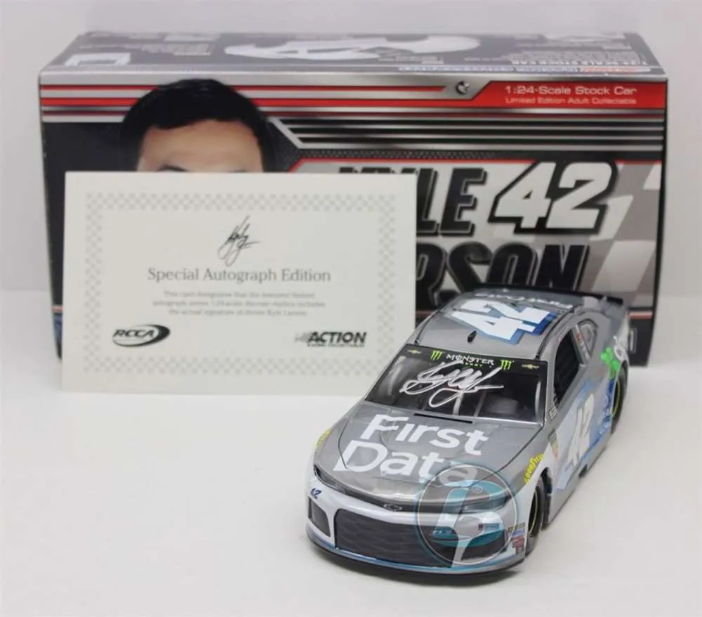 /img/50097-kyle-larson-2018-diecast-authentic.webp