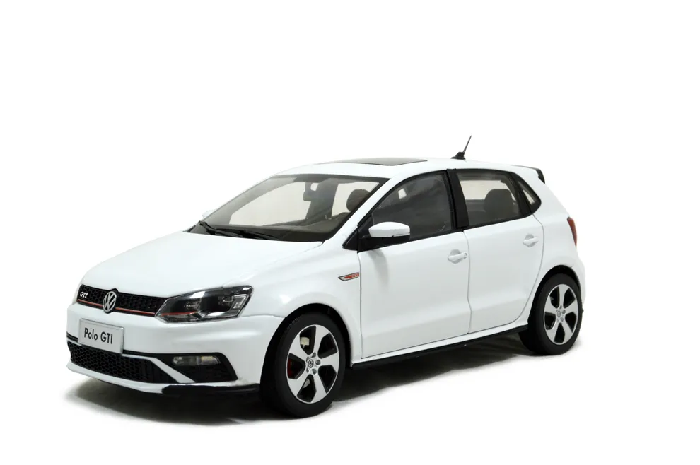 /img/50104-diecast-polo-gti-display.webp