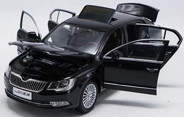 50138 skoda superb diecast model 2