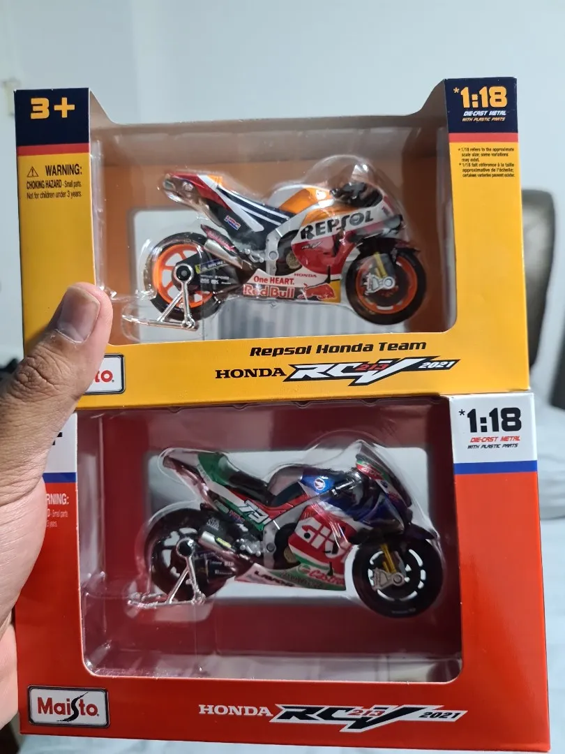 50163 motogp diecast display