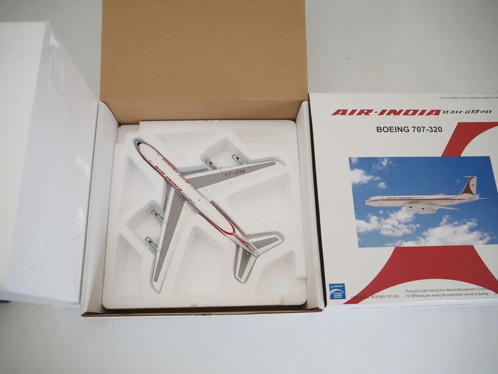50177 diecast airplane brand 2