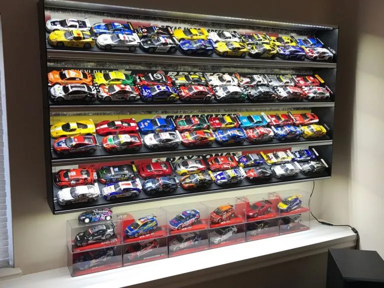 50180 diecast car display arrangement