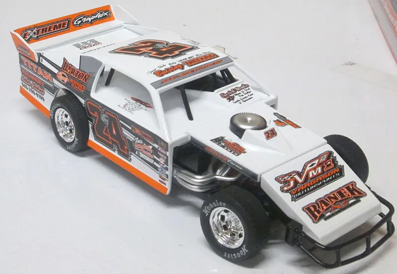 50195 diecast dirt race car manufacturing