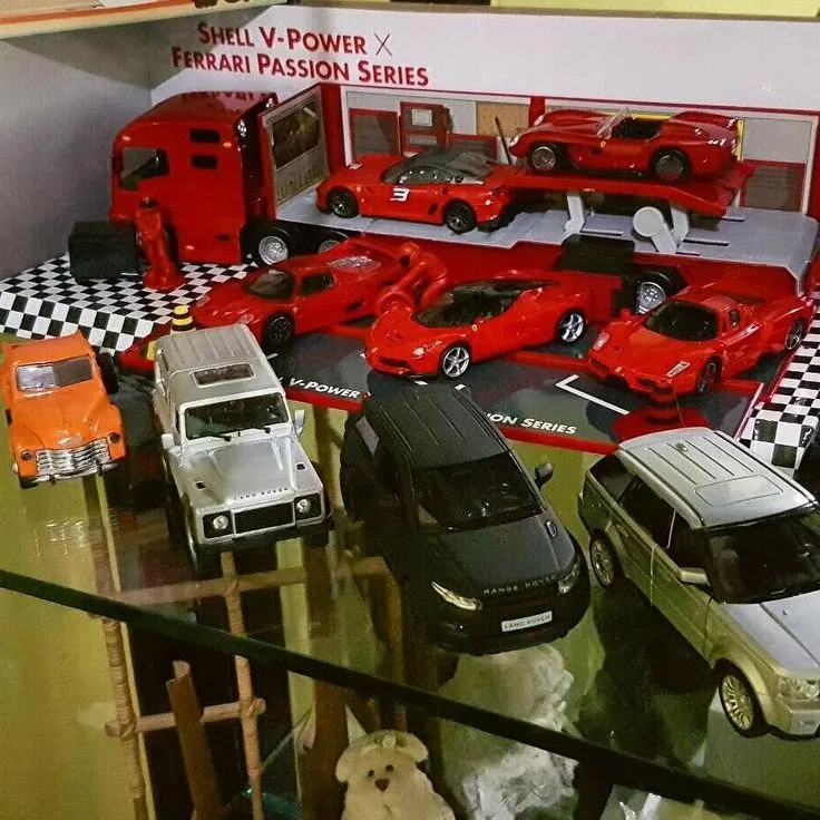 /img/50210-diecast-car-collectors-near-me-image7.webp