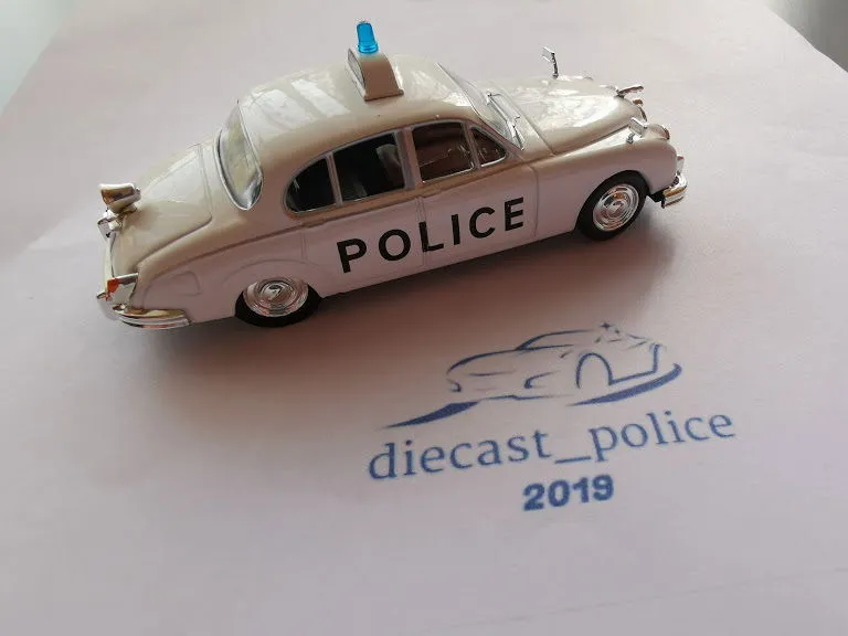 50274 ford explorer diecast