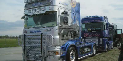 /img/50294-cabover-truck-retailers.webp