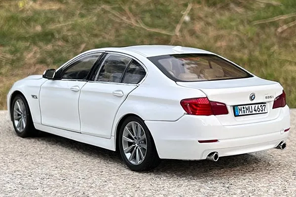 50299 bmw f10 diecast collection